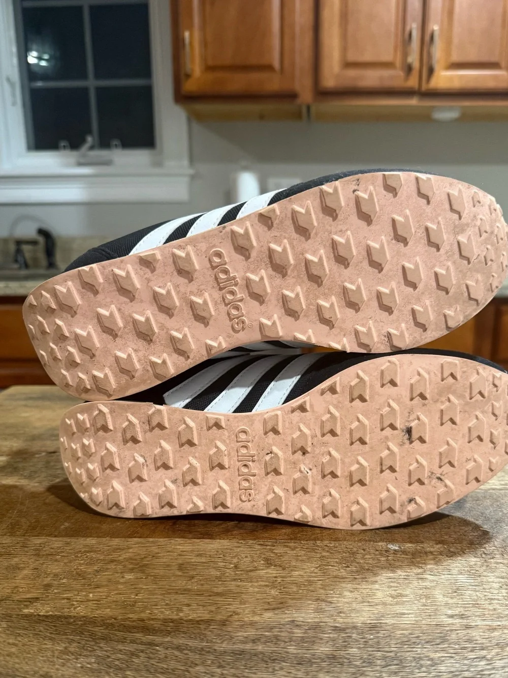 adidas classic low